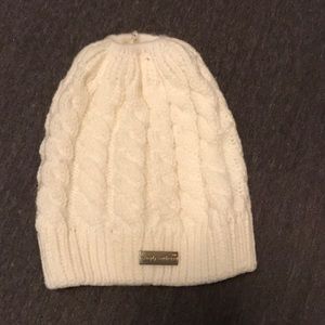 Knitted ponytail beanie
